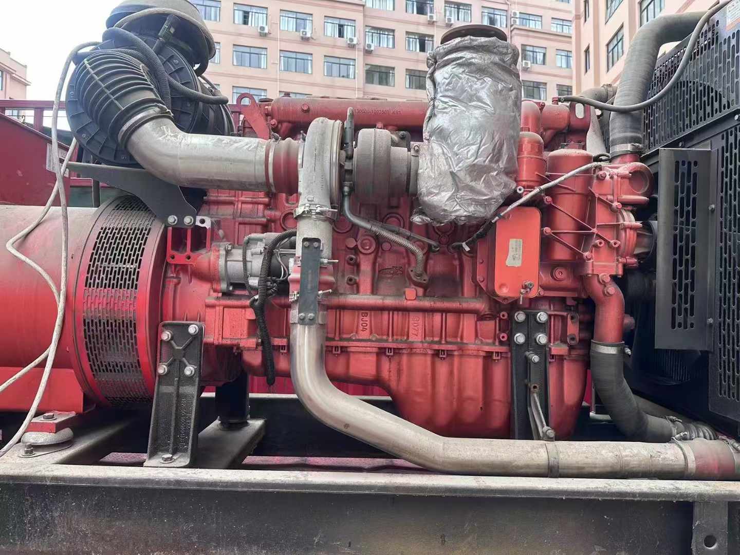 四方台如何选择适合 600kW 柴油发电机组的过载保护器？