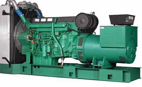 四方台发电机除垢后需要用清水冲洗水冷式机油散热器几次？
